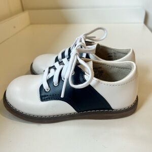 Footmates Oxfords size 9C black and white . Worn once